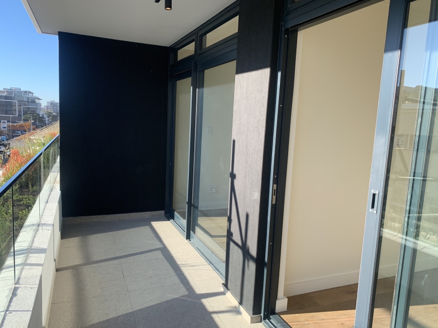 1 Bedroom Property for Sale in Sea Point Western Cape